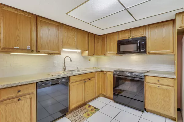 Jupiter, FL 33458,128 Sherwood CIR 13b