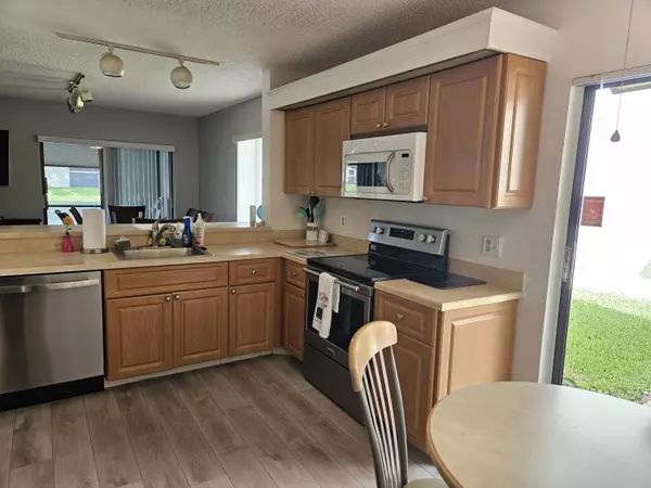Boynton Beach, FL 33437,10663 Ocean Palm WAY 102