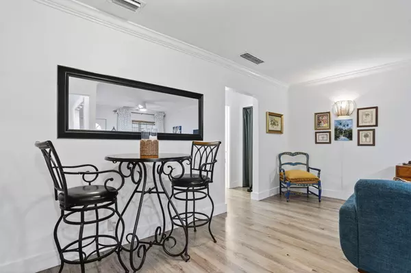 Fort Lauderdale, FL 33305,2404 NE 33rd. AVE 8