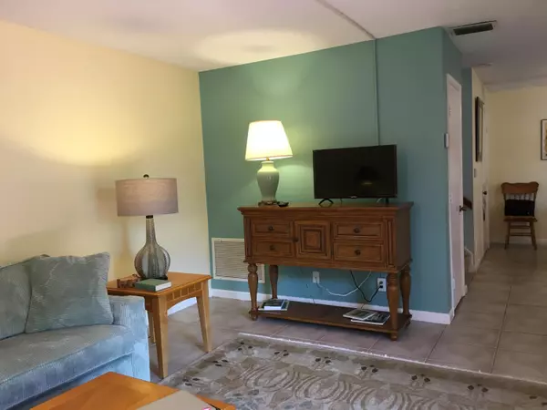 Boca Raton, FL 33432,1251 S Federal Hwy 1190 HWY 1190