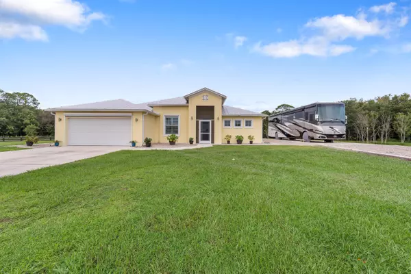 Okeechobee, FL 34974,2143 SE 137th WAY