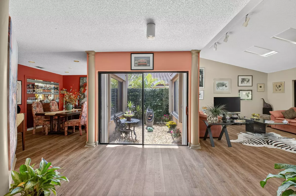 Boynton Beach, FL 33437,5710 Piping Rock DR