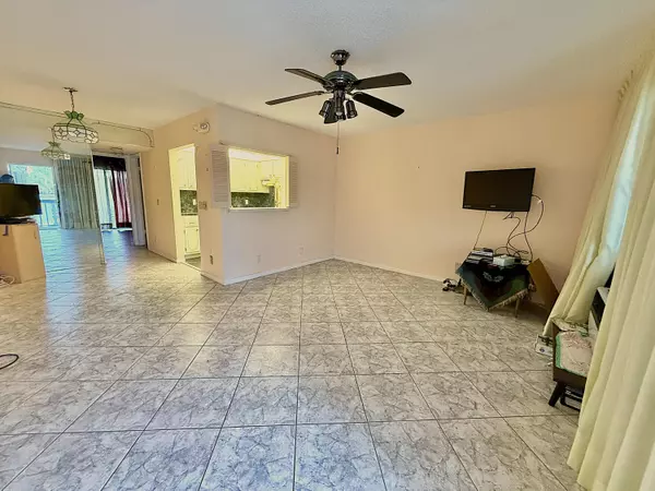 Deerfield Beach, FL 33442,417 Markham S