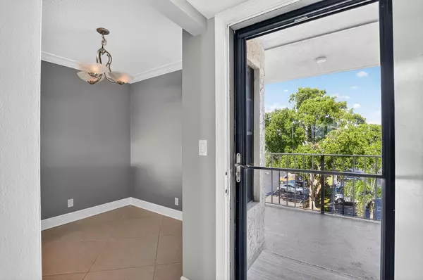 Boca Raton, FL 33432,14 Royal Palm WAY 401