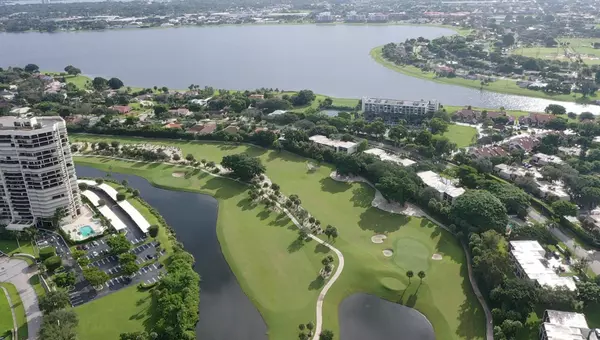 1739 Embassy DR 202, West Palm Beach, FL 33401