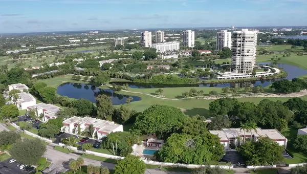 West Palm Beach, FL 33401,1739 Embassy DR 202