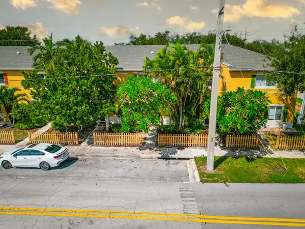 Lantana, FL 33462,507 E Coast AVE