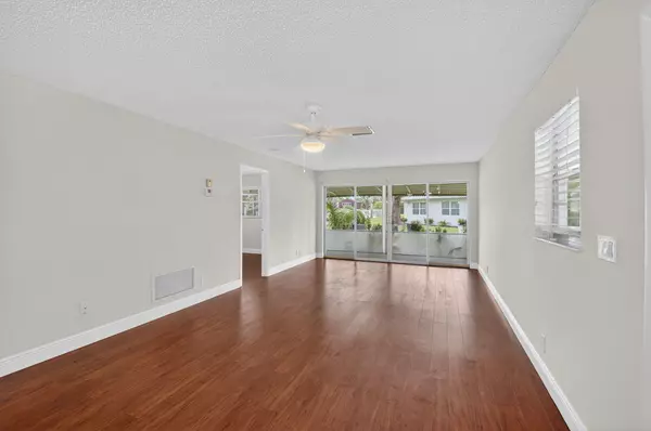 Delray Beach, FL 33445,801 Meadowlark LN