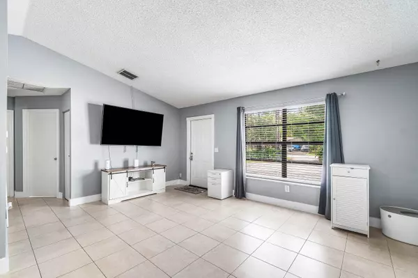 West Palm Beach, FL 33411,12275 N N 56th PL