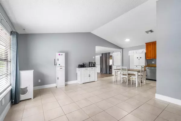 West Palm Beach, FL 33411,12275 N N 56th PL