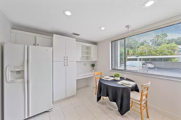 Juno Beach, FL 33408,811 Oak Harbour DR