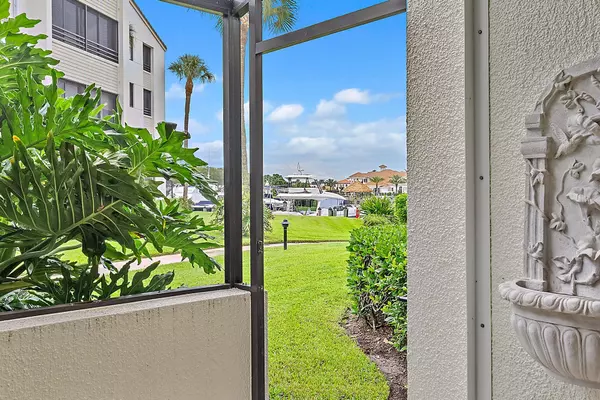 Juno Beach, FL 33408,811 Oak Harbour DR