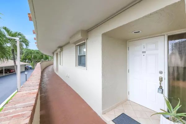 Deerfield Beach, FL 33441,1537 E Hillsboro BLVD 238