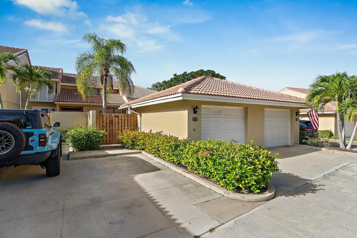 Palm Beach Gardens, FL 33418,271 Old Meadow WAY
