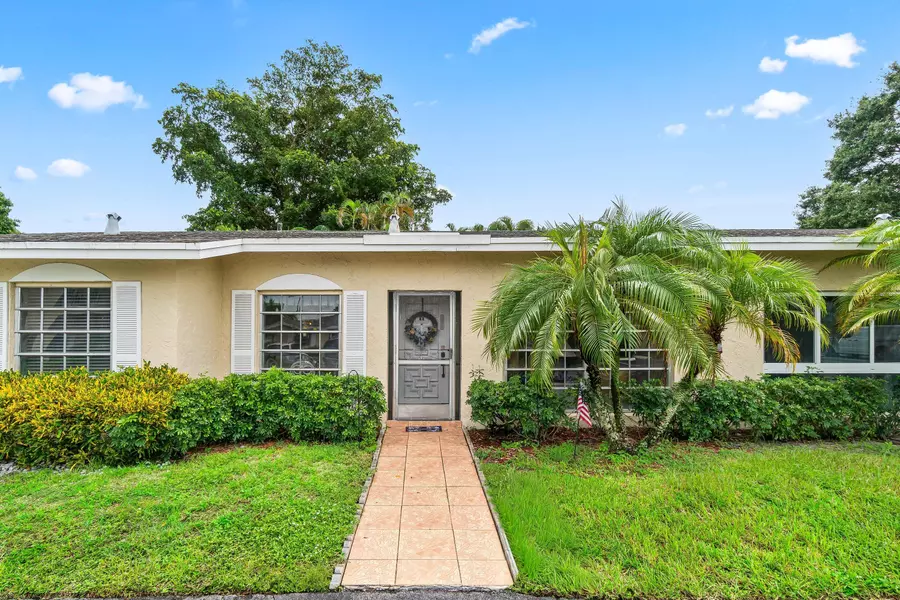 13735 Flora PL B, Delray Beach, FL 33484