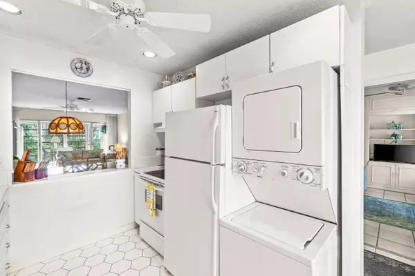 Delray Beach, FL 33484,13735 Flora PL B