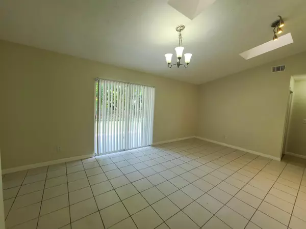 Stuart, FL 34997,3127 SE Orchid ST