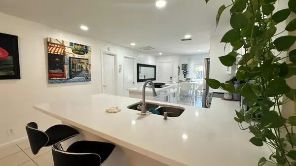 Delray Beach, FL 33484,5778 Phoenix Palm CT C