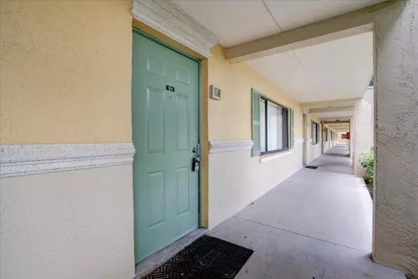 Boynton Beach, FL 33436,1104 Meadows CIR 1104