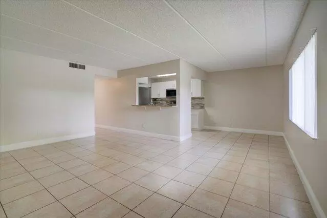 Boynton Beach, FL 33436,1104 Meadows CIR 1104