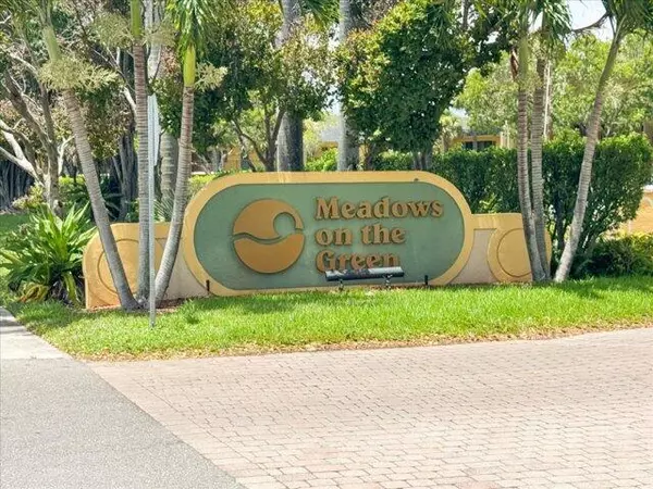 Boynton Beach, FL 33436,1104 Meadows CIR 1104