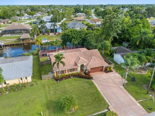 Port Saint Lucie, FL 34983,138 NE Twylite TER