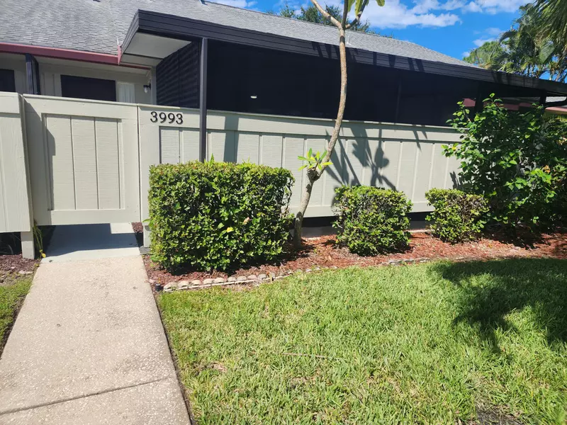 3993 NW Cinnamon Tree CIR, Jensen Beach, FL 34957