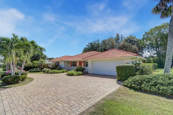 Hobe Sound, FL 33455,8574 SE Seagrape WAY