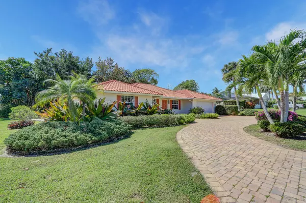 Hobe Sound, FL 33455,8574 SE Seagrape WAY