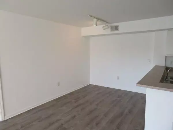 Port Saint Lucie, FL 34986,181 SW Palm DR 206
