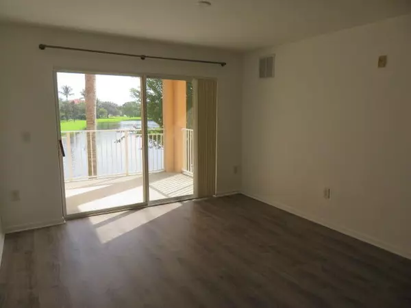 Port Saint Lucie, FL 34986,181 SW Palm DR 206