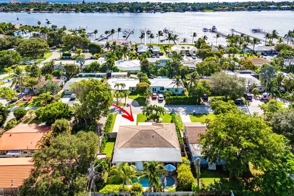 817 S Lake DR, Lantana, FL 33462