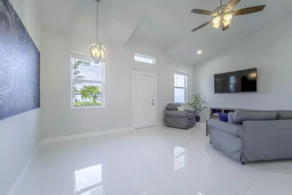 Port Saint Lucie, FL 34952,2009 SE South Buttonwood DR