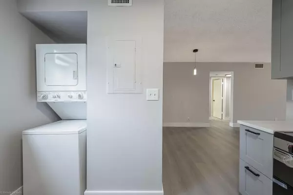 Pompano Beach, FL 33069,105 Gardens DR 102