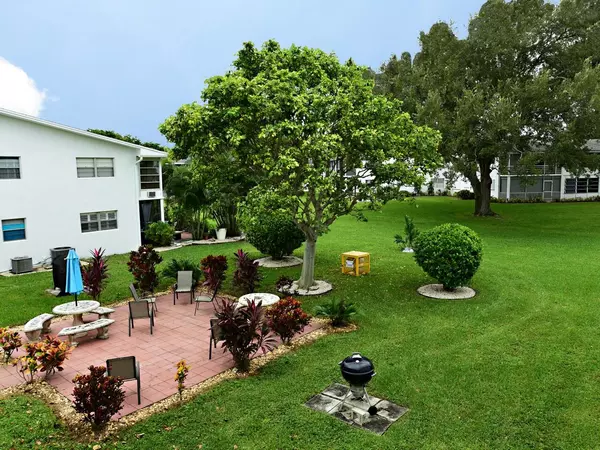 Deerfield Beach, FL 33442,141 Newport I