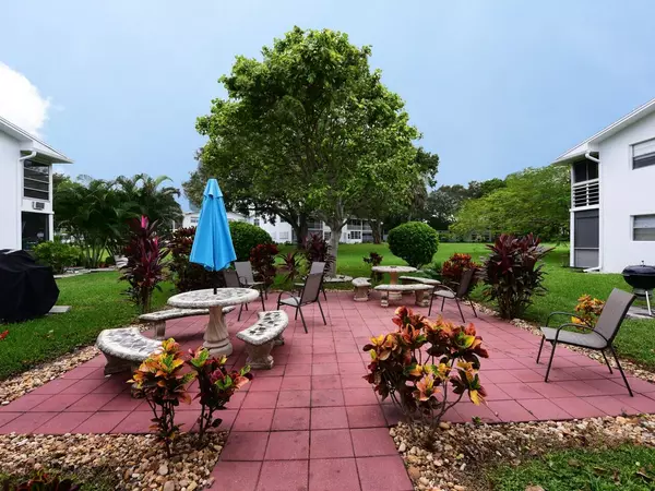 Deerfield Beach, FL 33442,141 Newport I