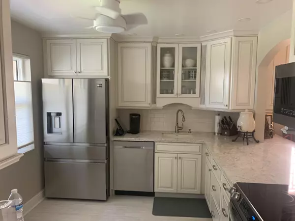 West Palm Beach, FL 33411,123 Lake Gloria DR