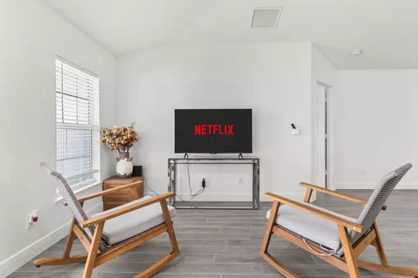 Port Saint Lucie, FL 34986,5797 NW Coosa DR