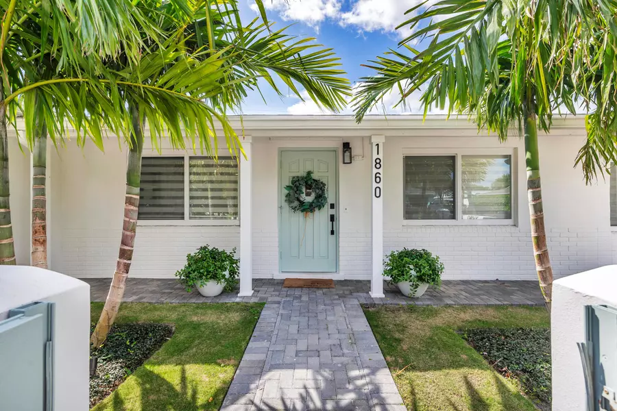 1860 W Arabian RD, Lake Clarke Shores, FL 33406