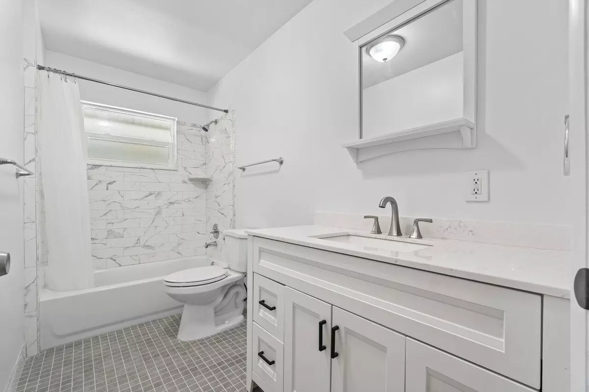 North Palm Beach, FL 33408,751 Hummingbird WAY 7