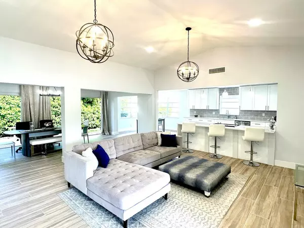 Boynton Beach, FL 33436,10723 S Greentrail DR