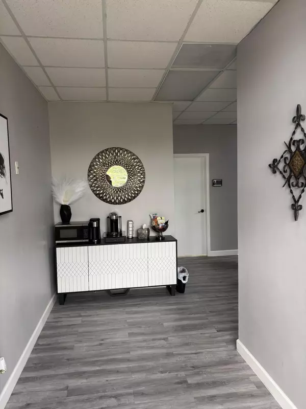 Port Saint Lucie, FL 34984,725 SE Port St Lucie BLVD 203