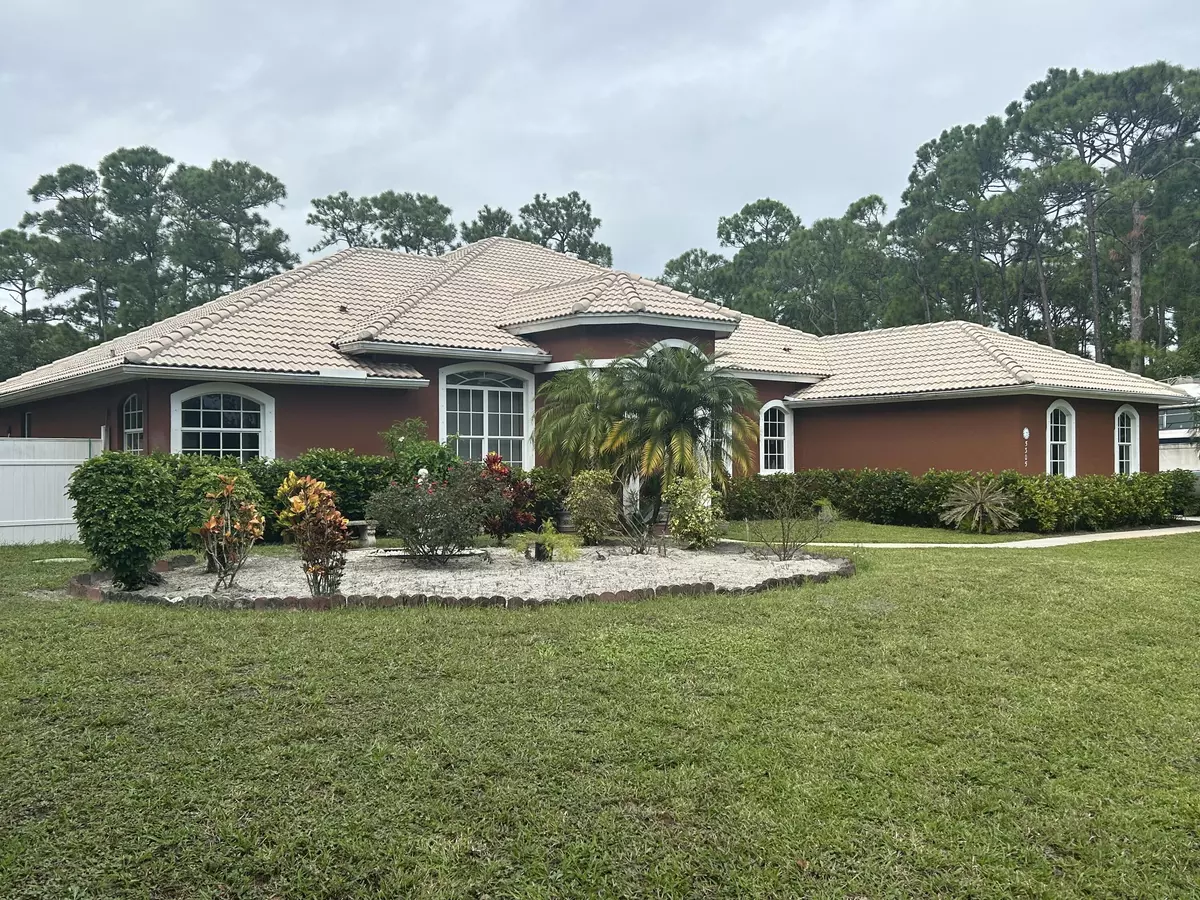Fort Pierce, FL 34951,5305 Southwind TRL