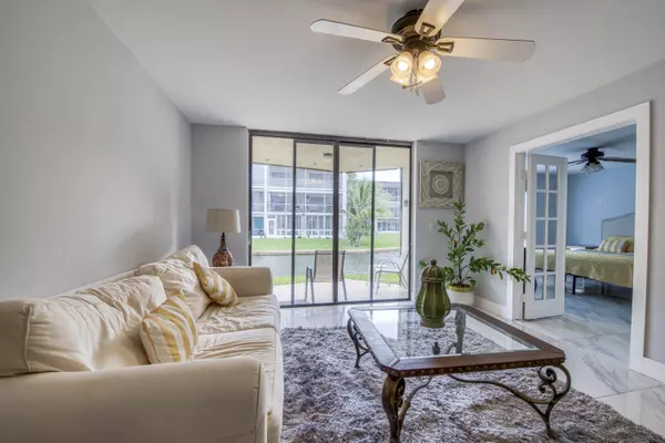 Lantana, FL 33462,896 N Federal HWY 128