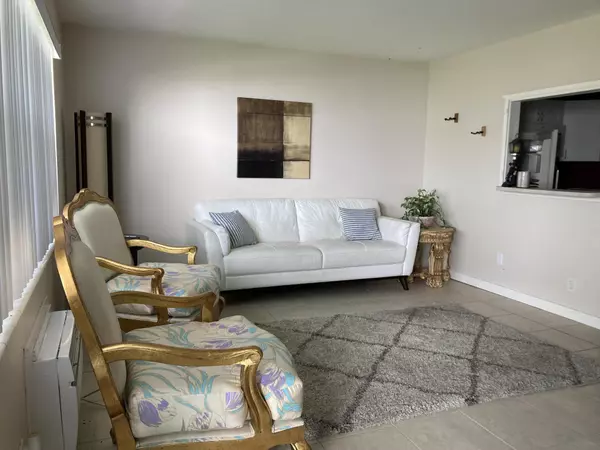 West Palm Beach, FL 33417,75 Salisbury D