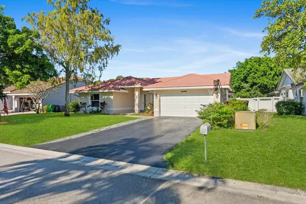 2330 NW 95th TER, Coral Springs, FL 33065
