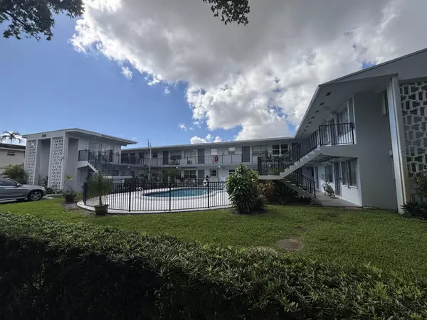 Hollywood, FL 33021,3510 Harrison ST 12