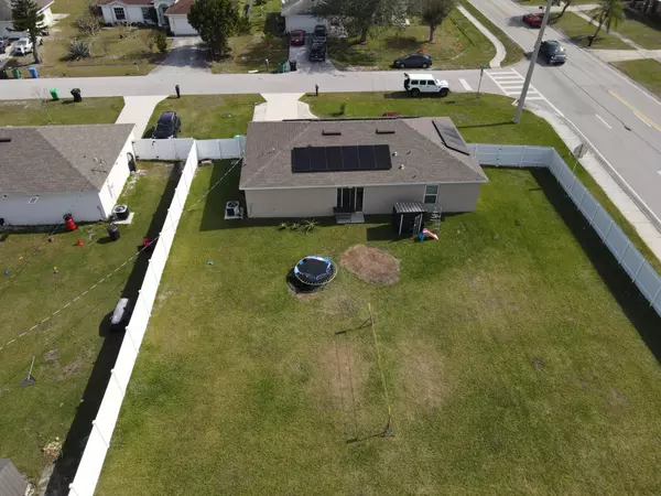 Port Saint Lucie, FL 34983,402 NE Mainsail ST