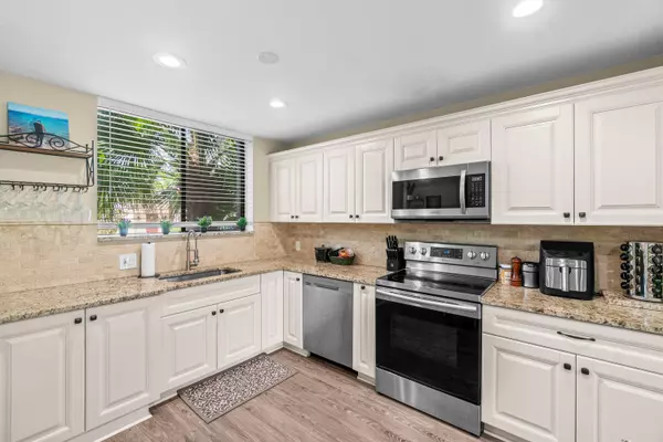Lake Worth, FL 33467,4527 Luxemburg CT