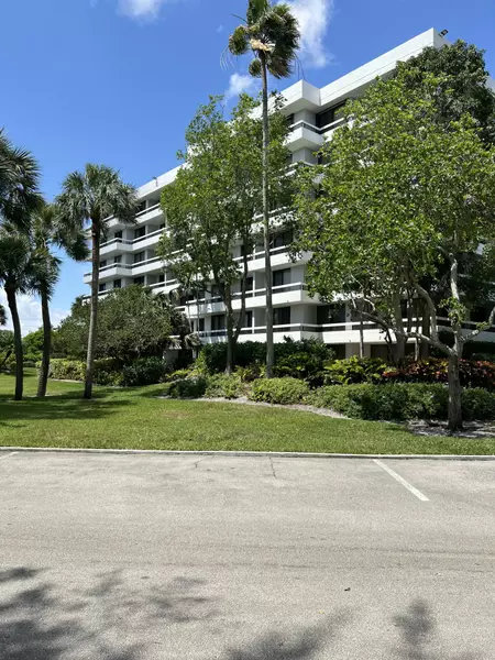 23200 Camino Del Mar 303, Boca Raton, FL 33433